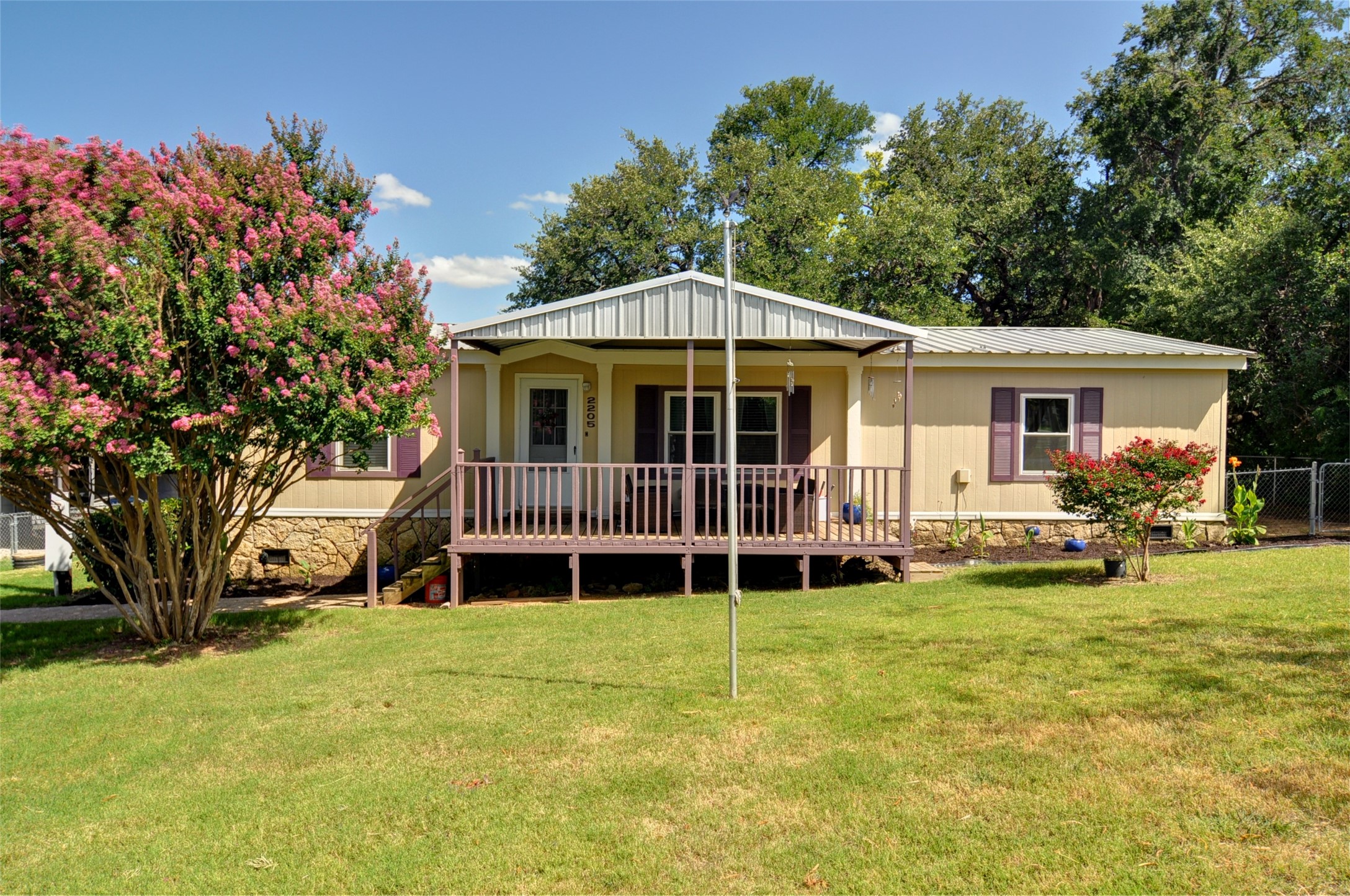 2205 Angelina Street Granbury TX 76048