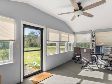 136 W Basil Drive Diana TX 75640