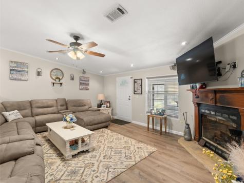 136 W Basil Drive Diana TX 75640