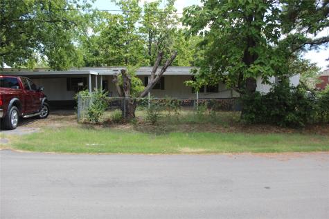 110 N Caylebaite Street Kennedale TX 76060
