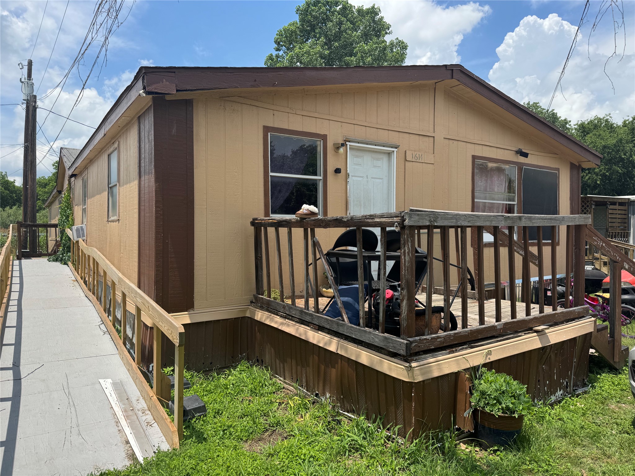 1614 Cole Road Bellmead TX 76705