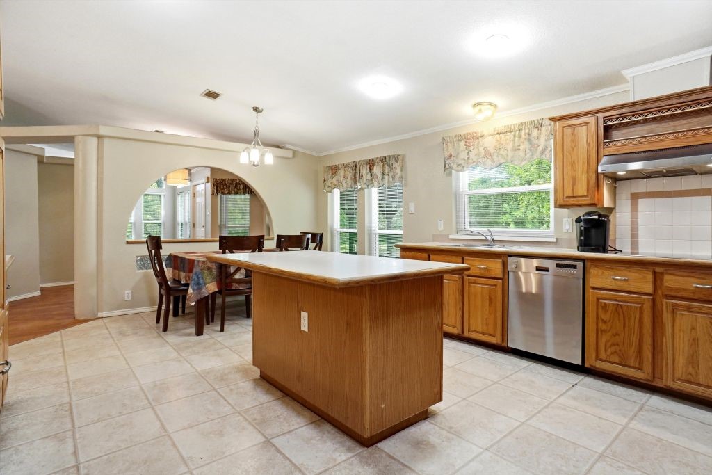 4386 County Road 2200 Greenville TX 75402