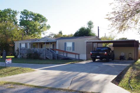1703 E Apache Trail Granbury TX 76048