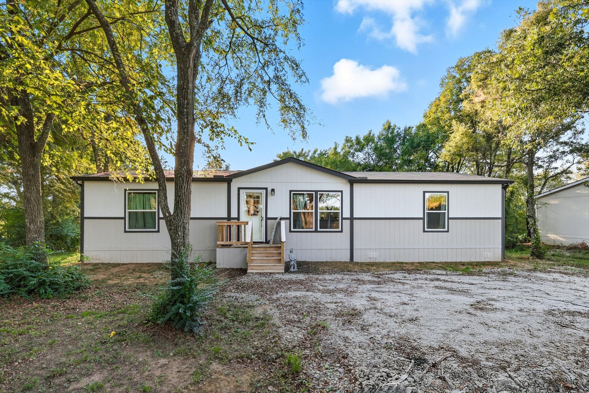 615 Cr 167 Whitesboro TX 76273