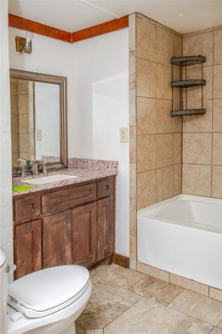 903 Battle Creek Road Granbury TX 76048