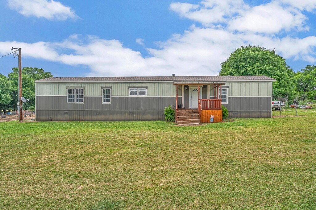 1176 Blue Cut Road N Mcgregor TX 76657