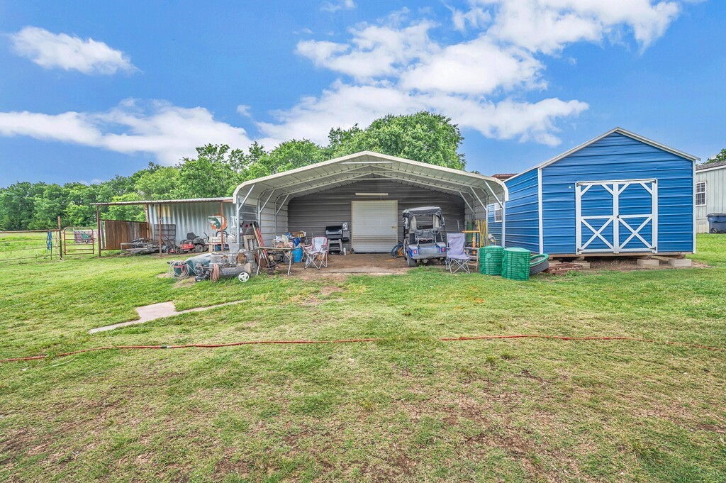 1176 Blue Cut Road N Mcgregor TX 76657