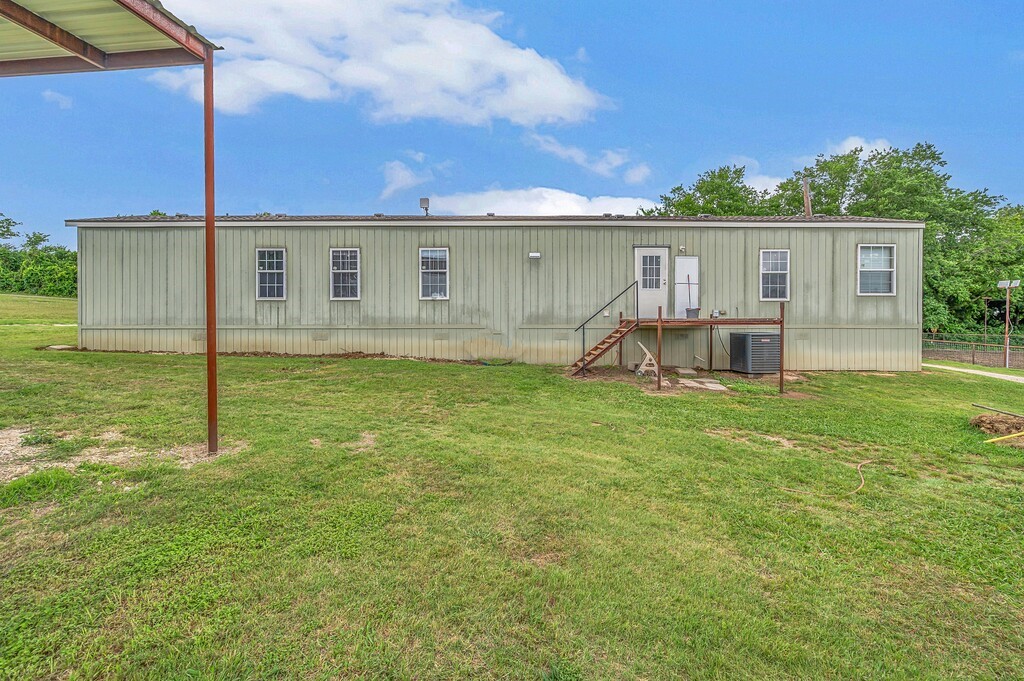 1176 Blue Cut Road N Mcgregor TX 76657
