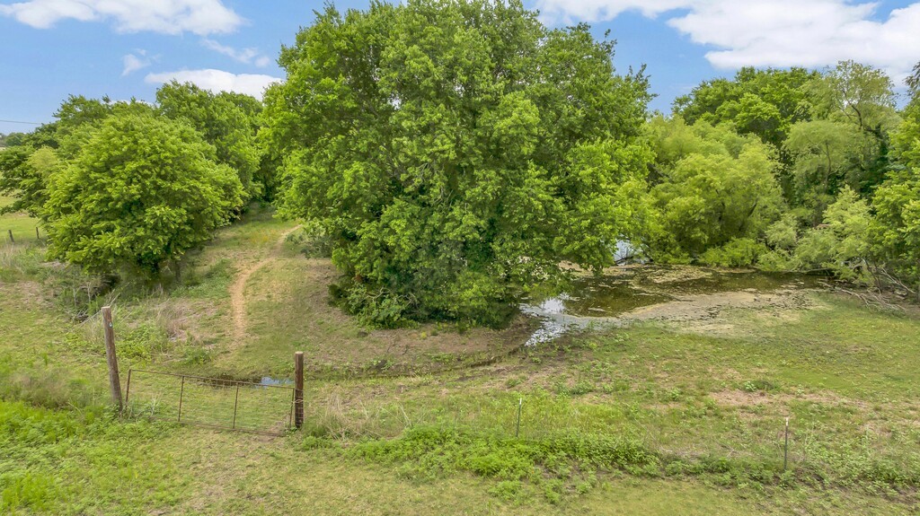 1176 Blue Cut Road N Mcgregor TX 76657