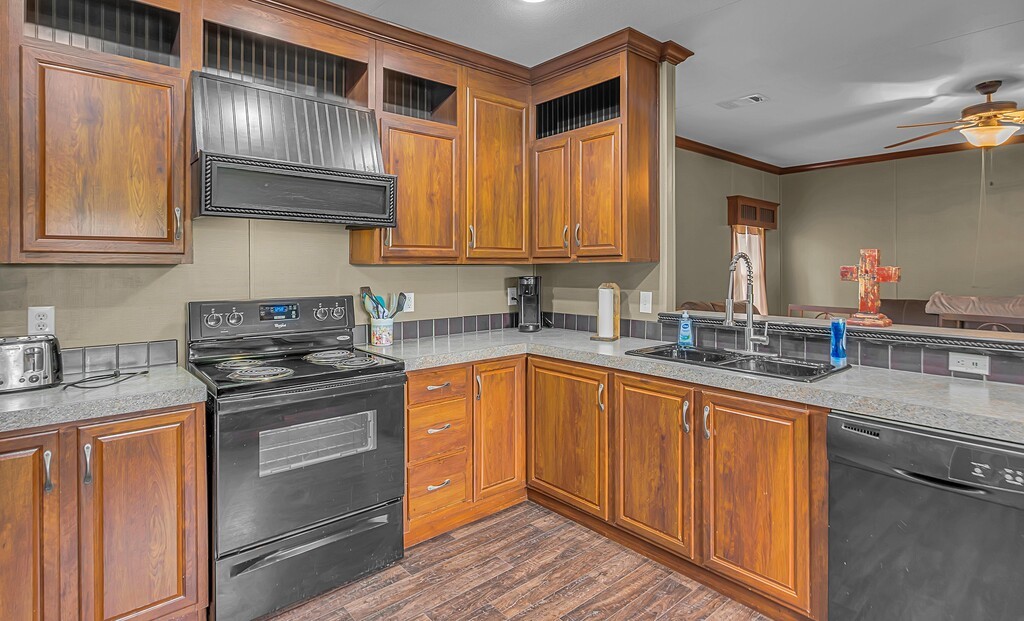 1176 Blue Cut Road N Mcgregor TX 76657