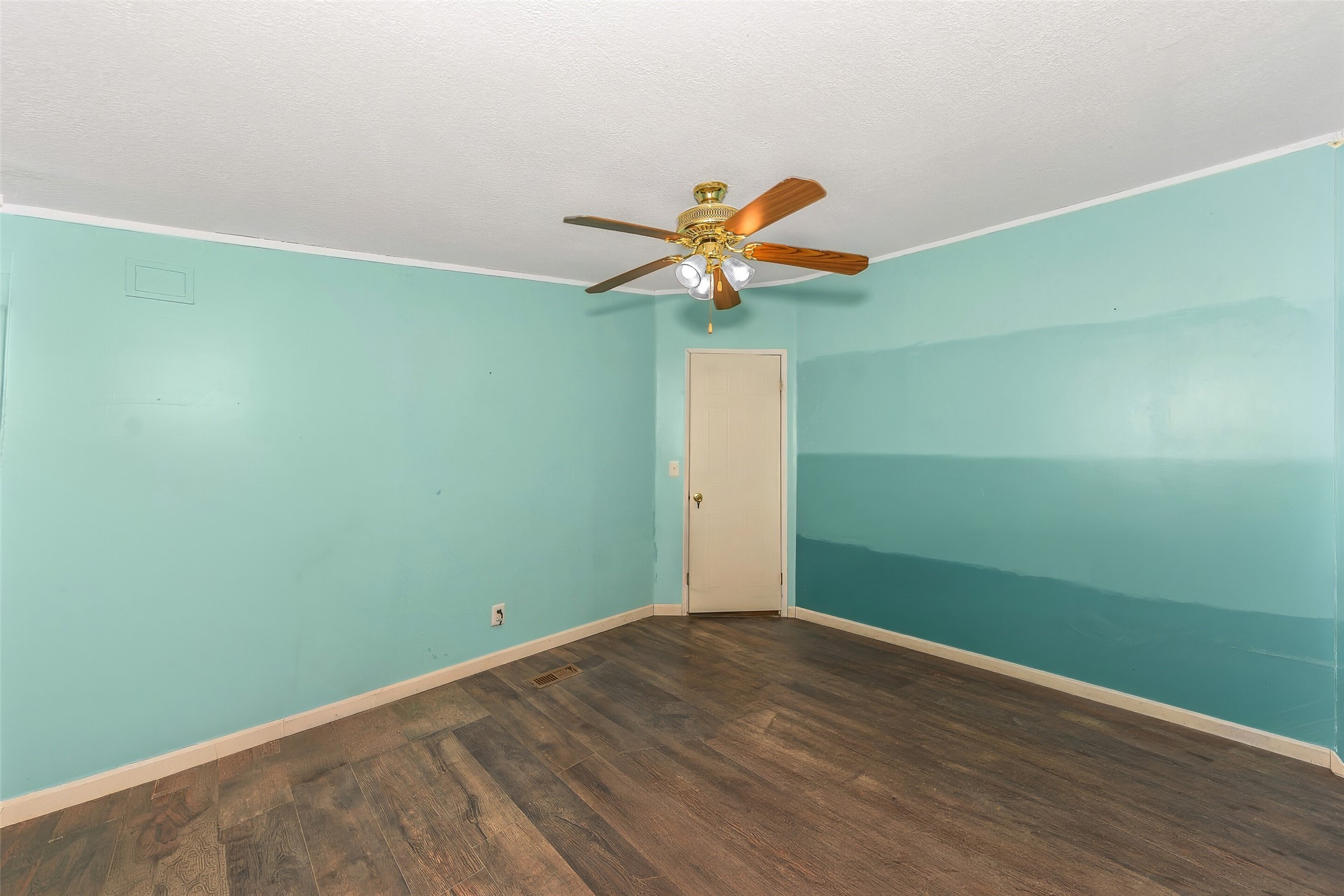 197 County Road 3382 Paradise TX 76073