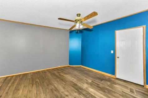 197 County Road 3382 Paradise TX 76073