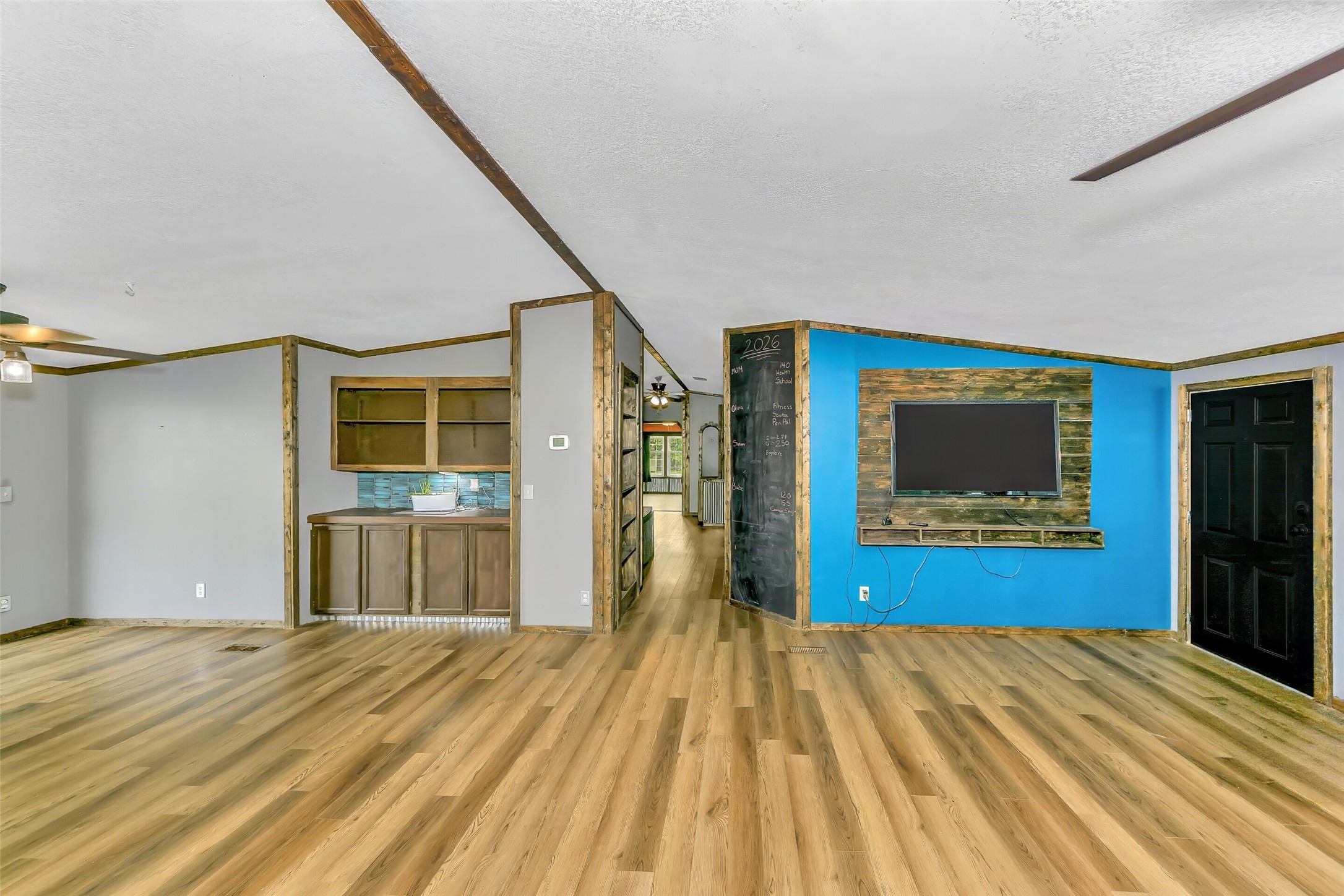 197 County Road 3382 Paradise TX 76073
