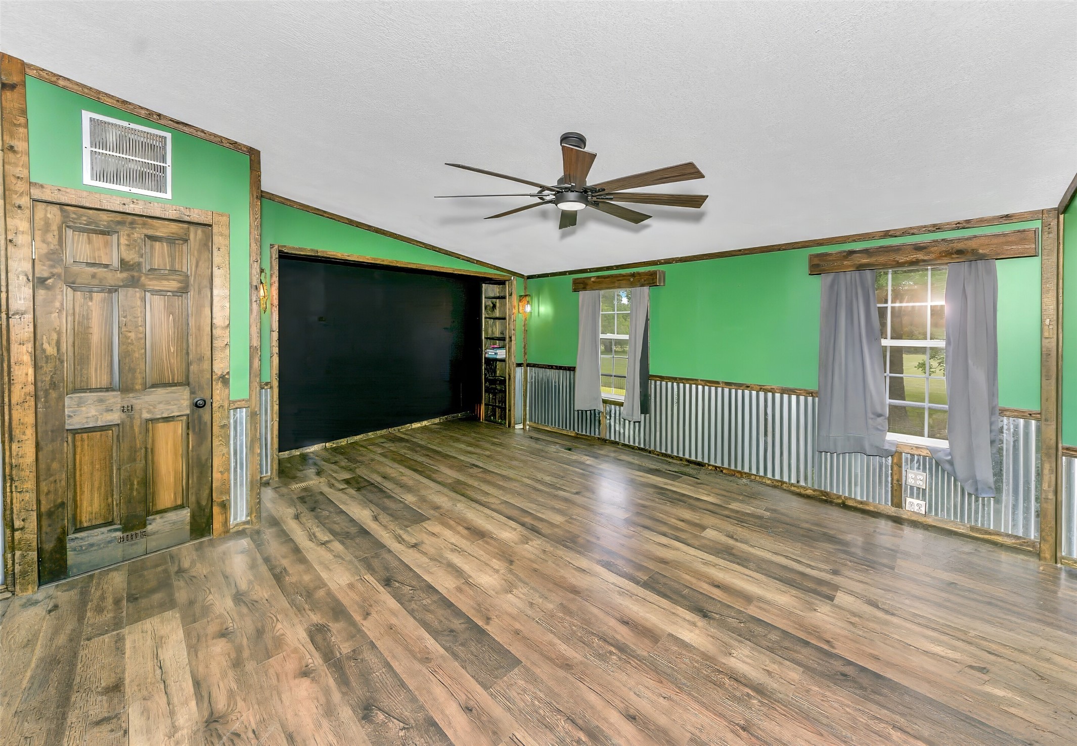 197 County Road 3382 Paradise TX 76073