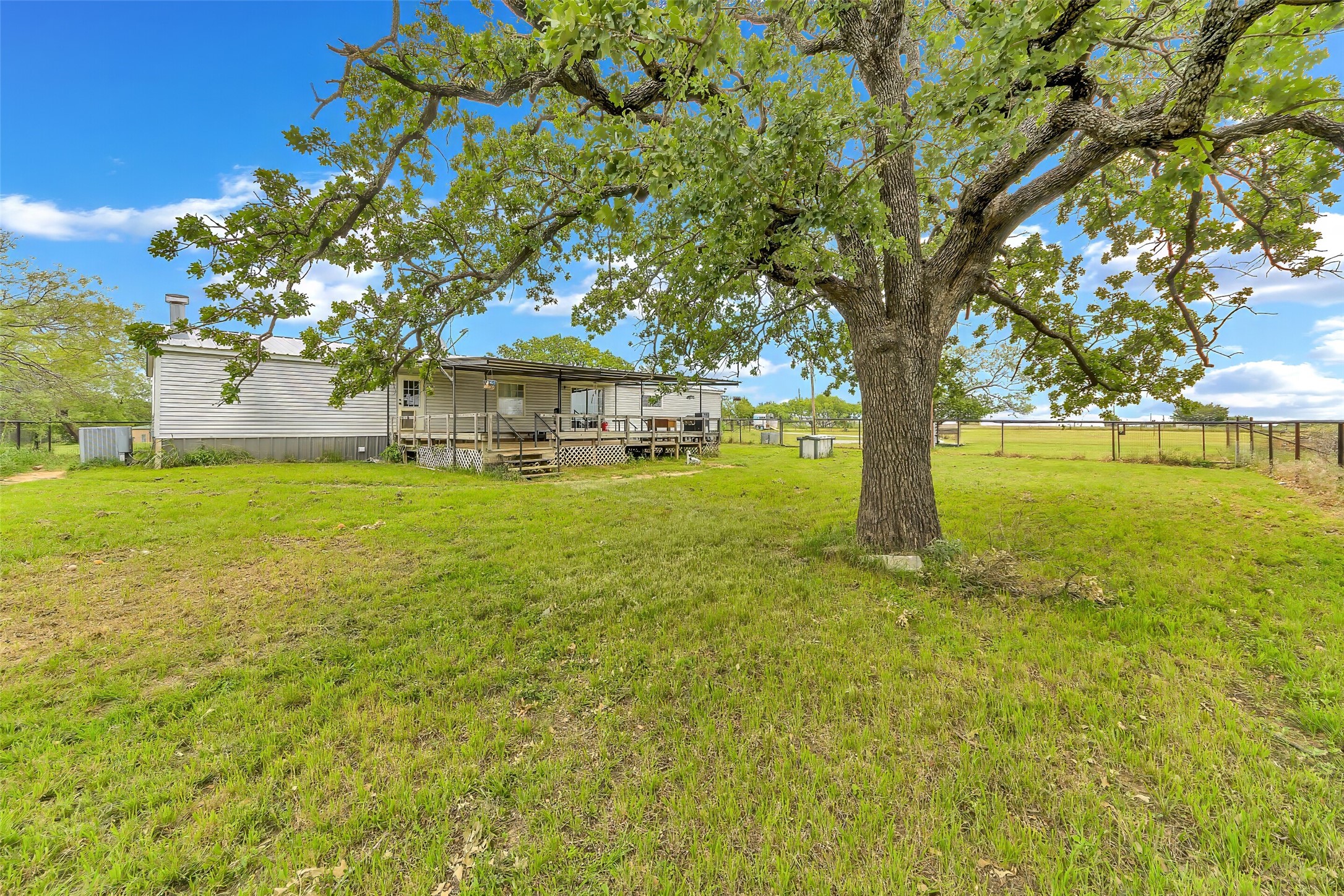 197 County Road 3382 Paradise TX 76073