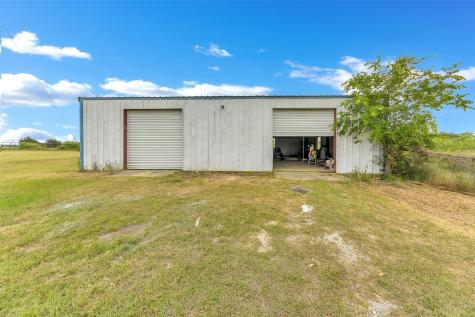197 County Road 3382 Paradise TX 76073