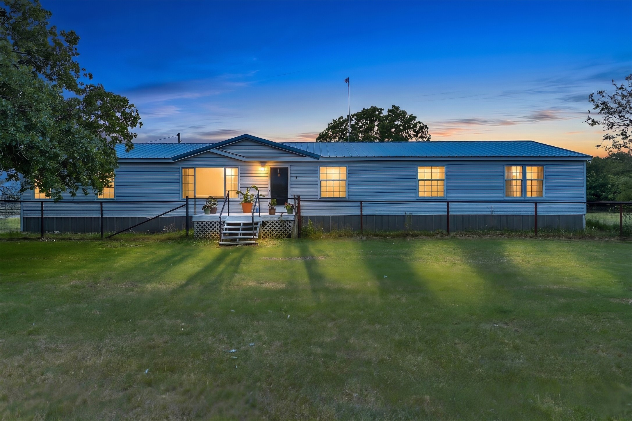 197 County Road 3382 Paradise TX 76073