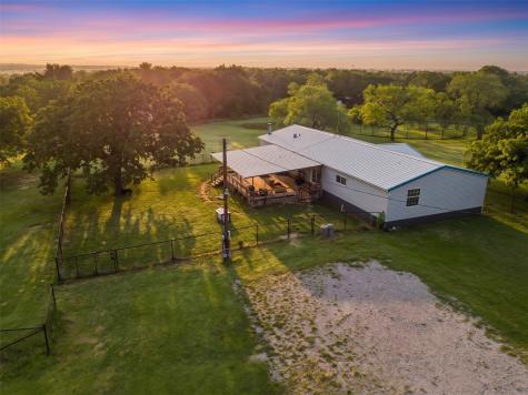 197 County Road 3382 Paradise TX 76073