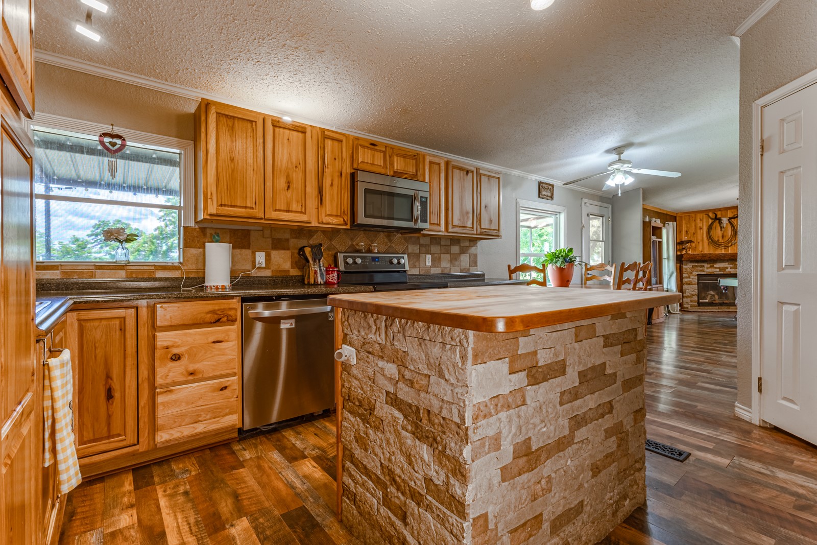 75 Southern Drive Mineral Wells TX 76067