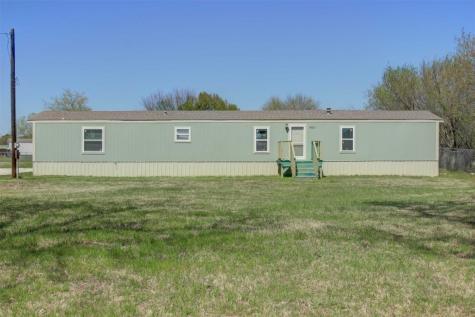 1833 Lariat Lane Burleson TX 76028