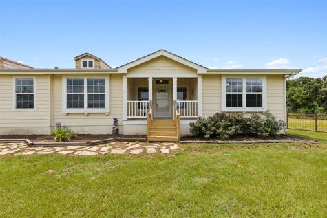 6716 Willow Creek Drive Burleson TX 76028