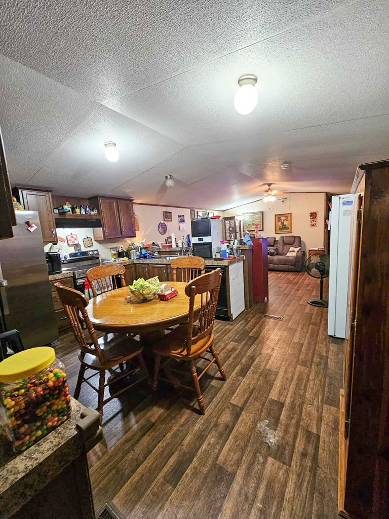 301 An County Road 1370 Palestine TX 75801