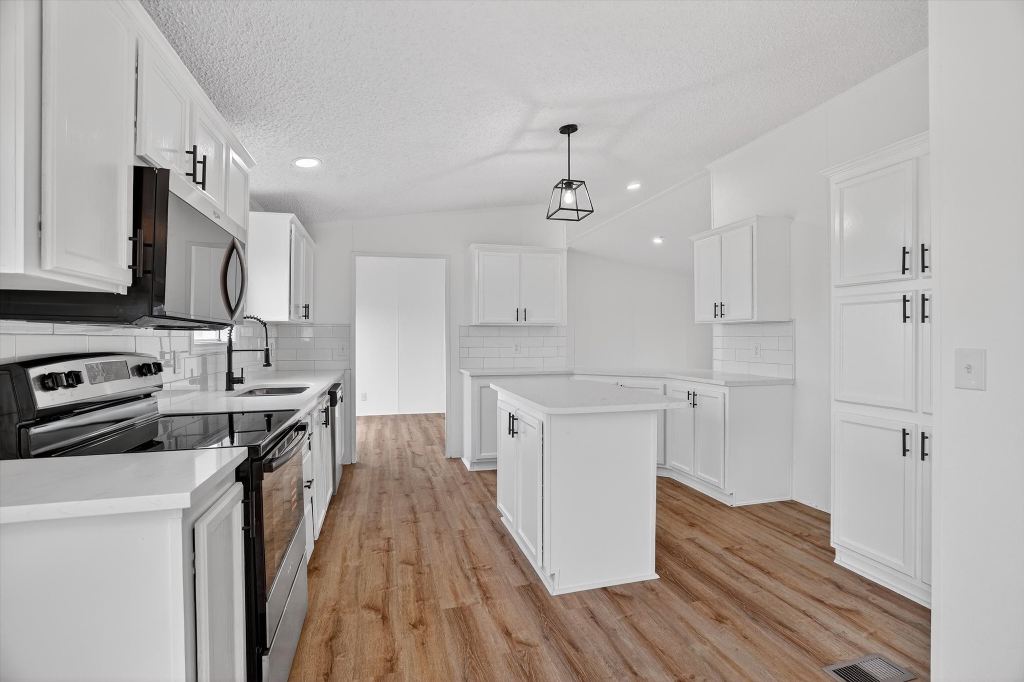 5803 Kentucky Street Joshua TX 76058