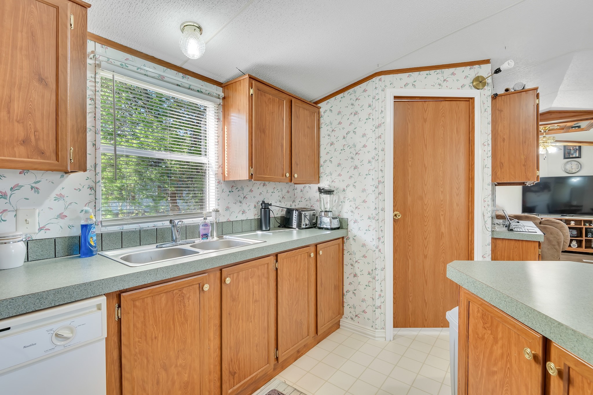 5 Lee Street Keene TX 76059