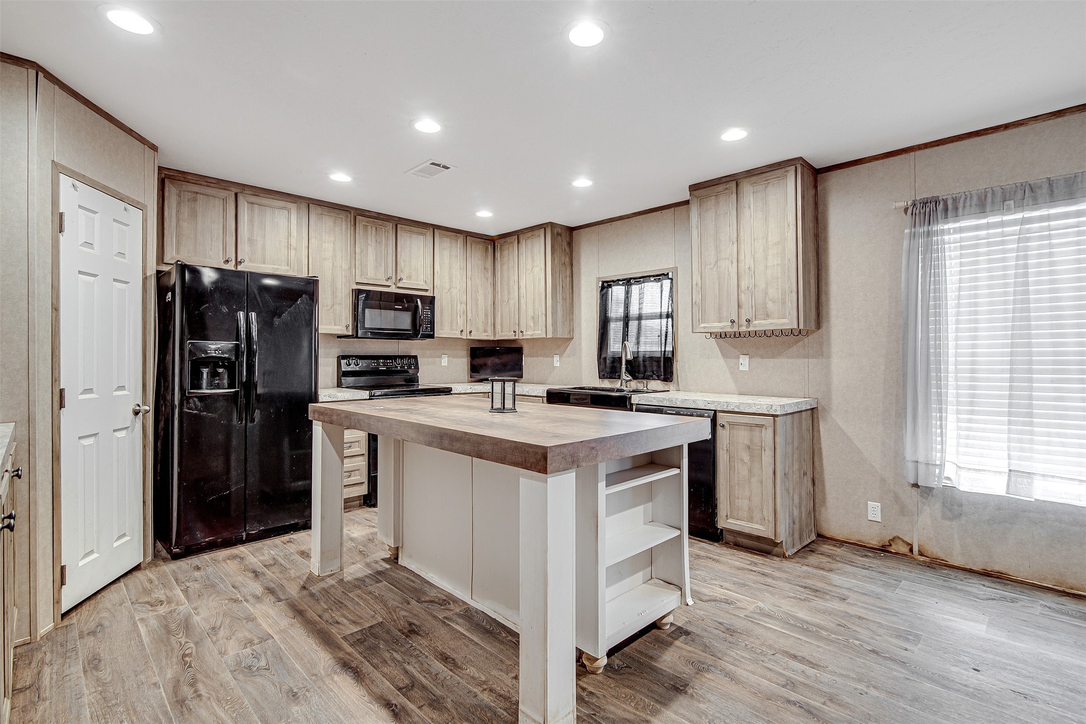 4712 County Road 913 Joshua TX 76058