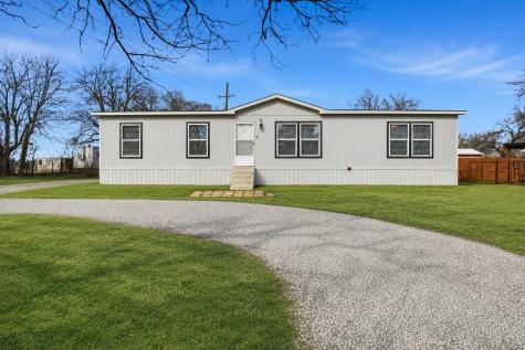 350 County Road 4905 Trenton TX 75490