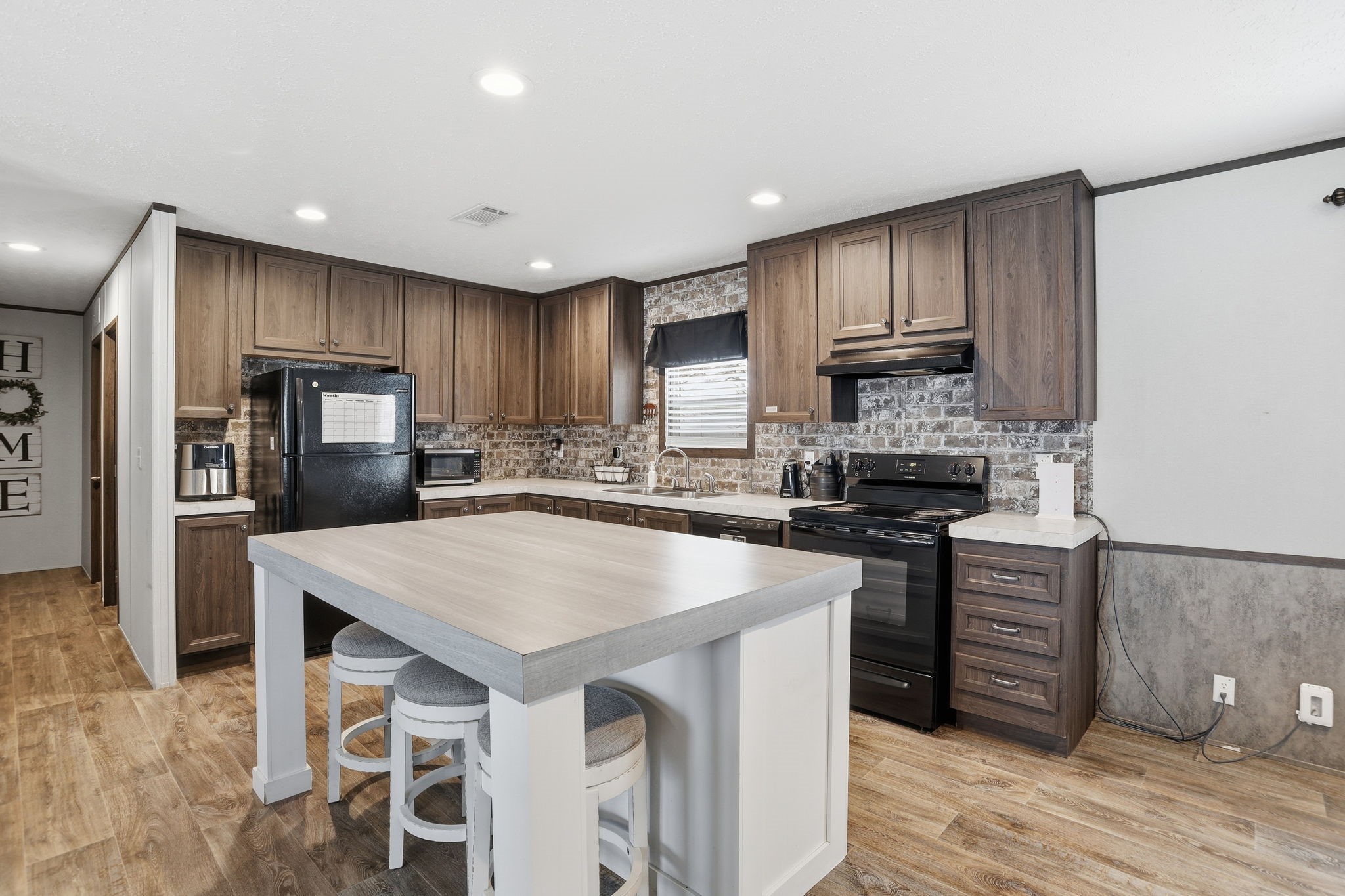 350 County Road 4905 Trenton TX 75490