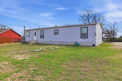 350 County Road 4905 Trenton TX 75490