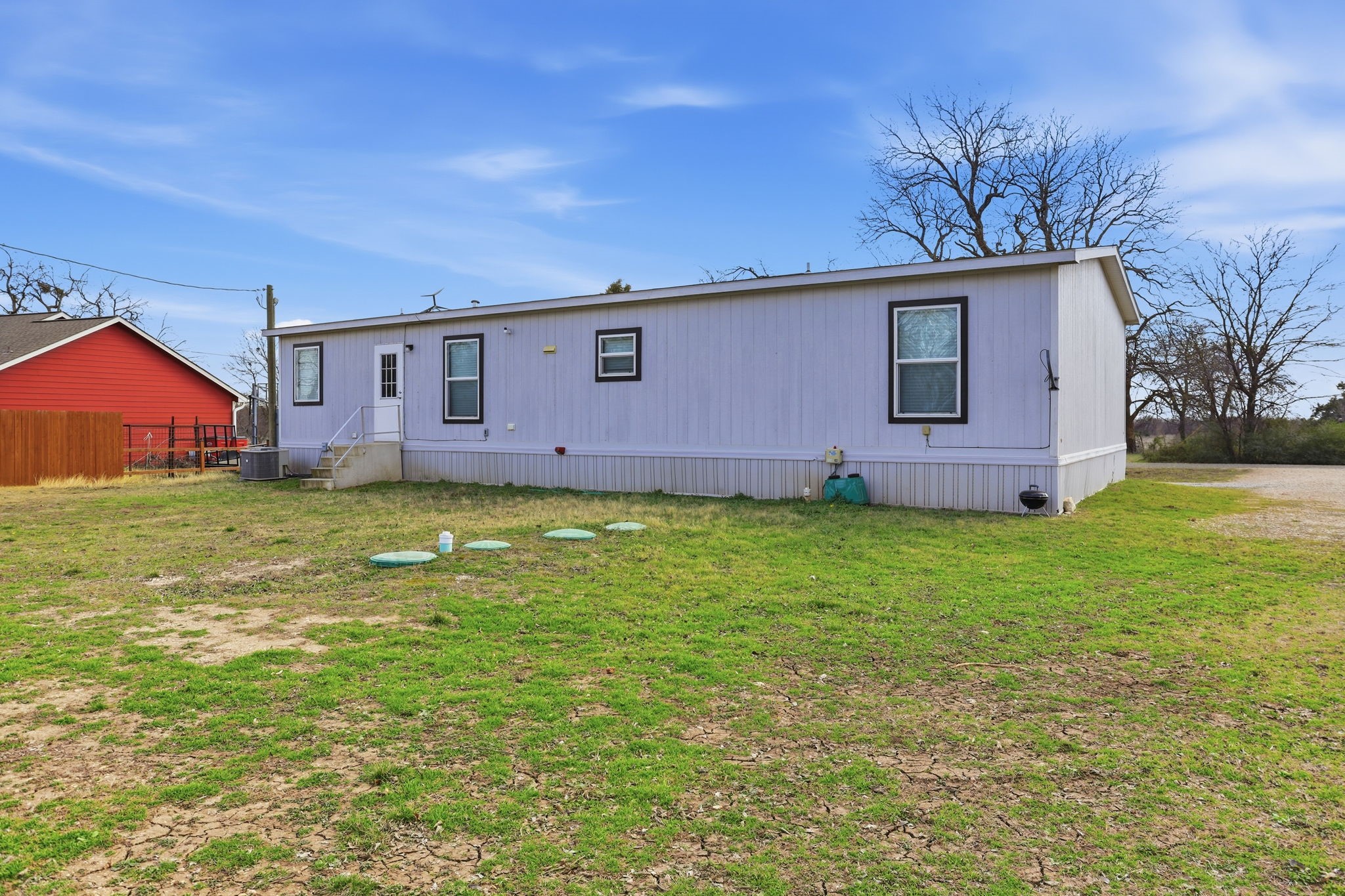350 County Road 4905 Trenton TX 75490