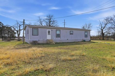 350 County Road 4905 Trenton TX 75490