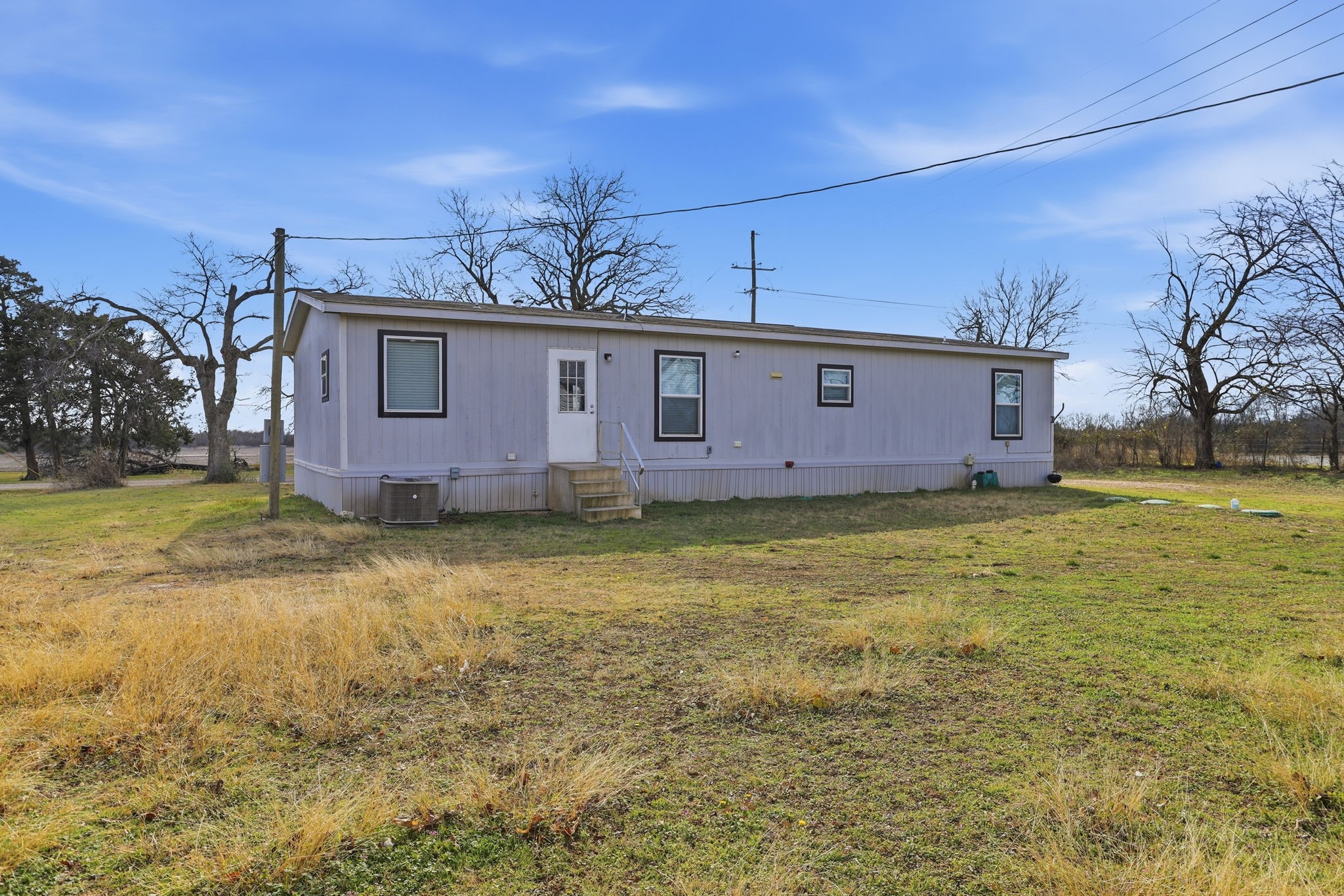 350 County Road 4905 Trenton TX 75490