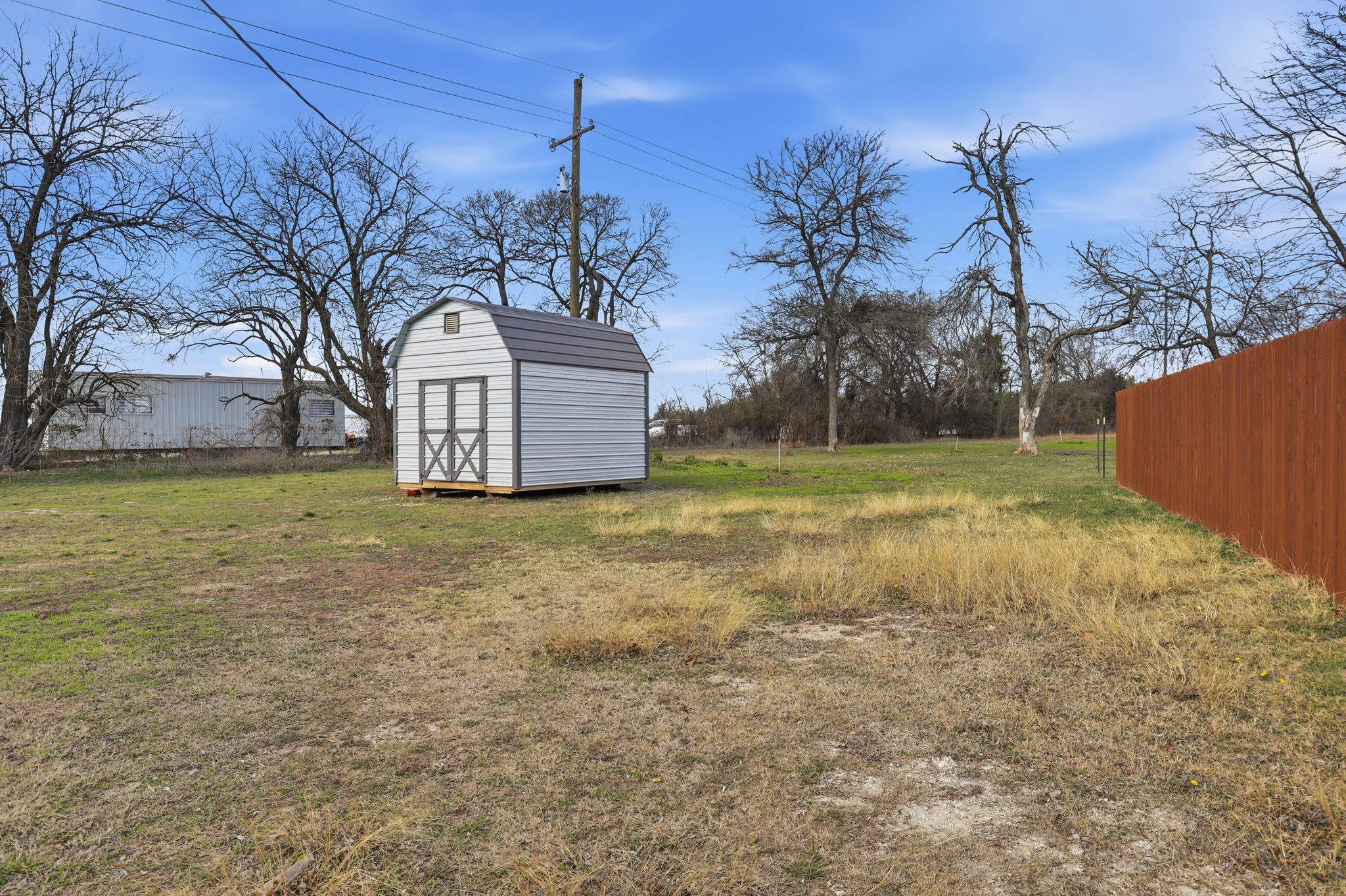 350 County Road 4905 Trenton TX 75490