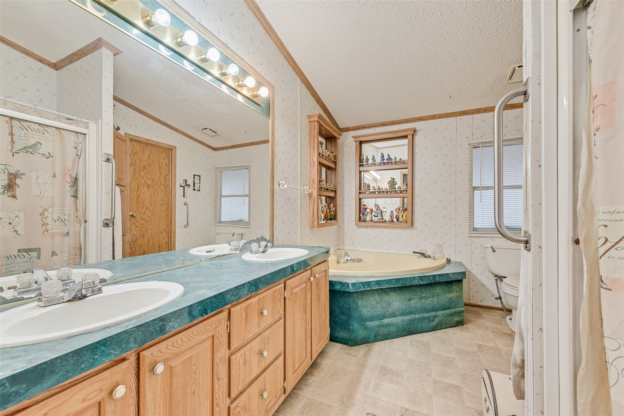 130 Meadowview Lane Point TX 75472