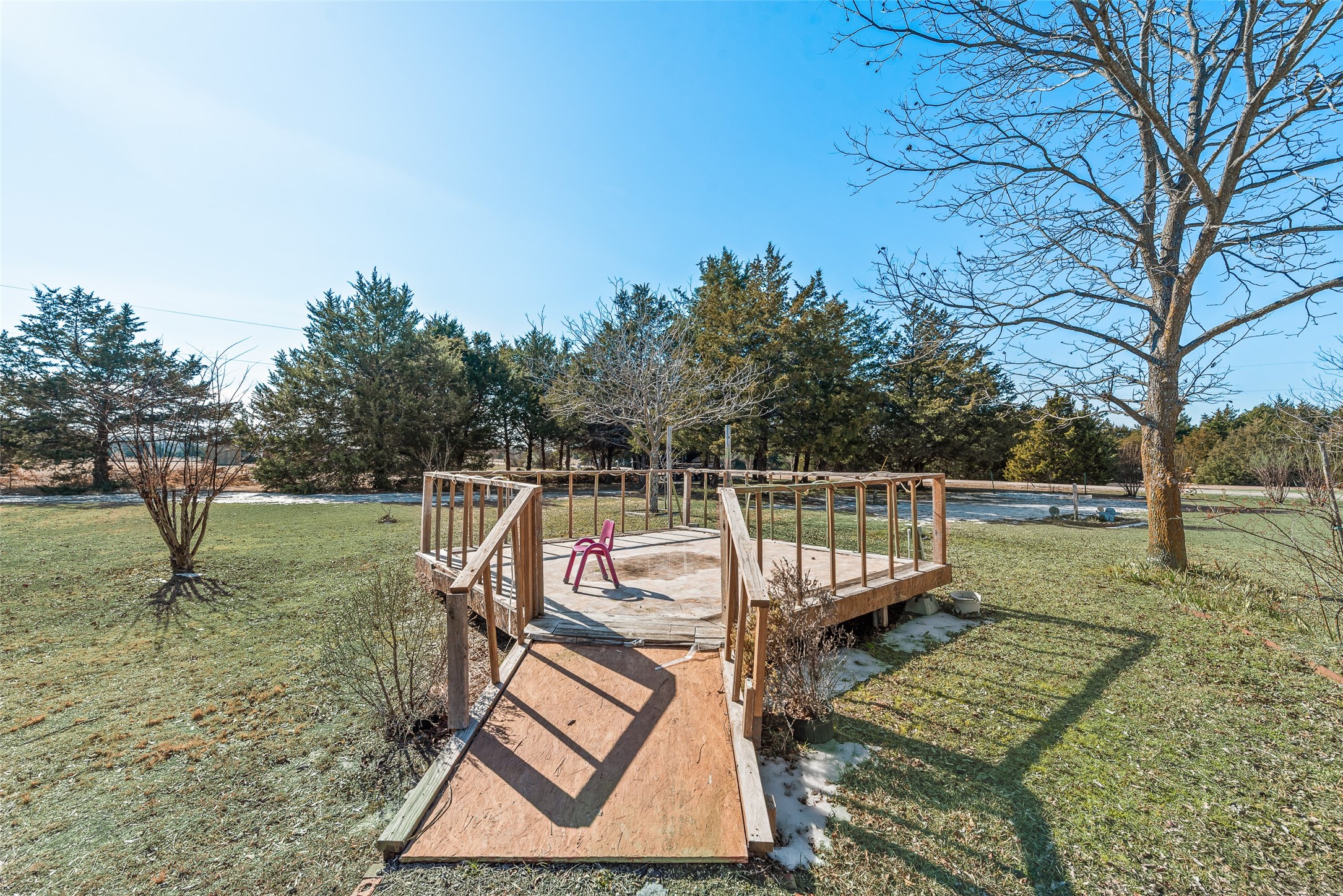 130 Meadowview Lane Point TX 75472