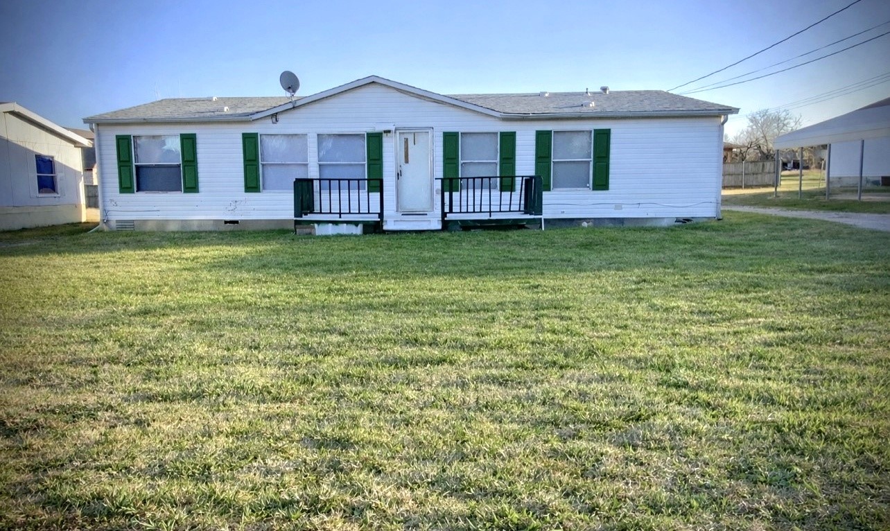 1002 Willow Street Mexia TX 76667