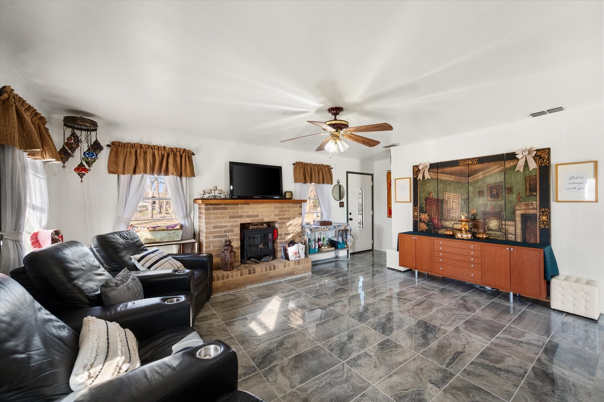 448 S Bateman Road Fairfield TX 75840