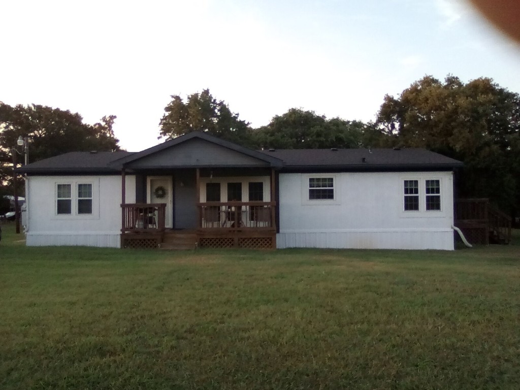 106 Gunnison Court Azle TX 76020