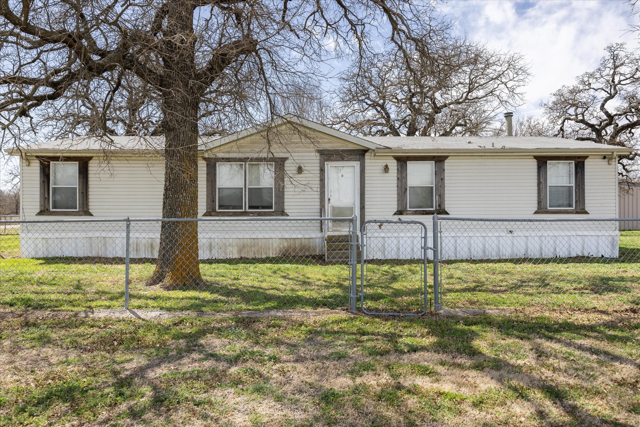 162 County Road 429 Stephenville TX 76401