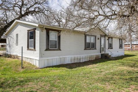 162 County Road 429 Stephenville TX 76401