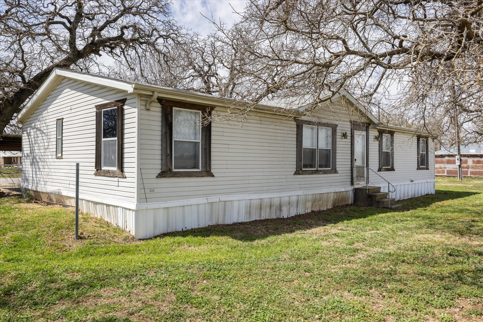 162 County Road 429 Stephenville TX 76401