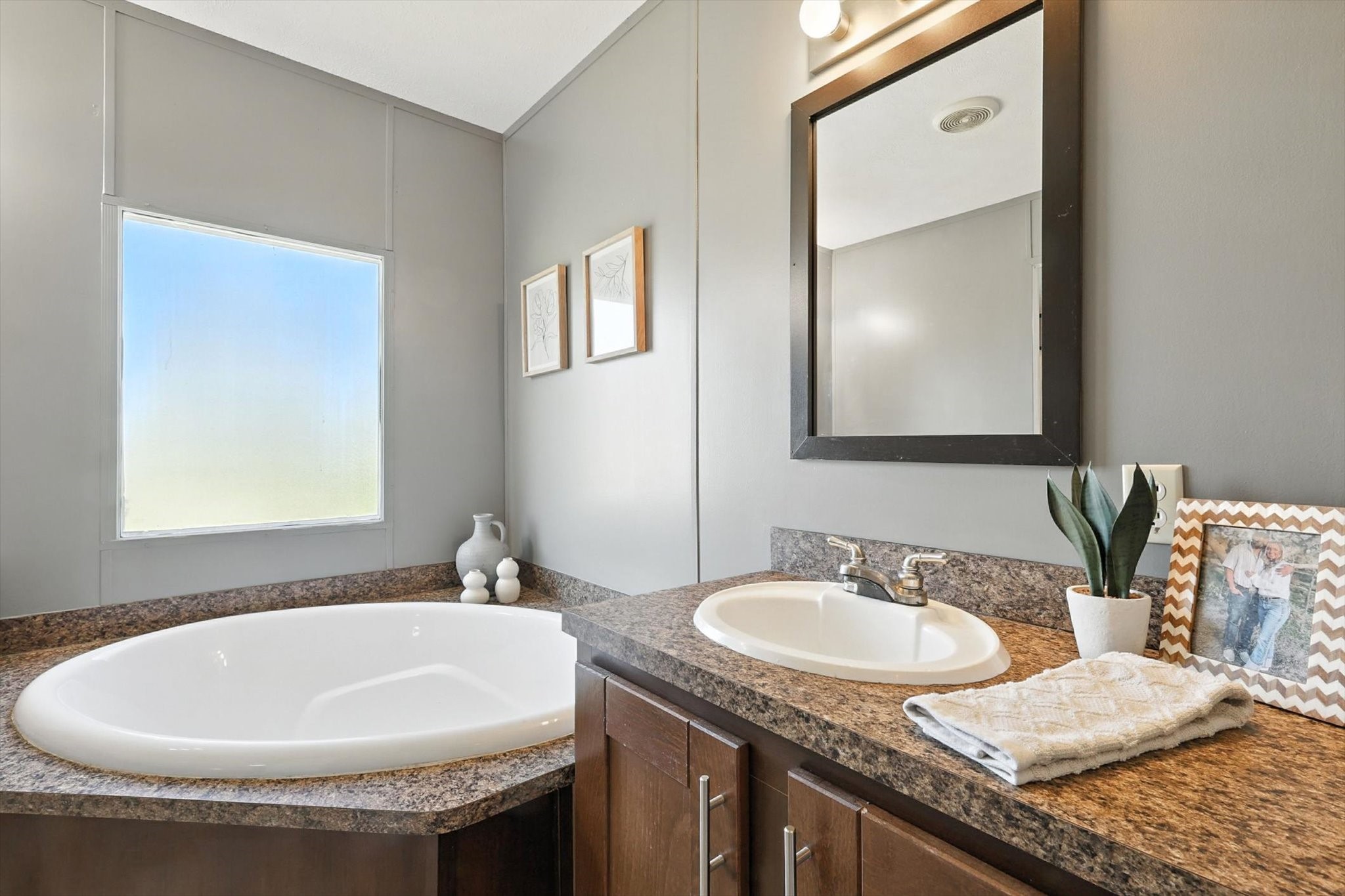 243 County Road 4851 Newark TX 76071