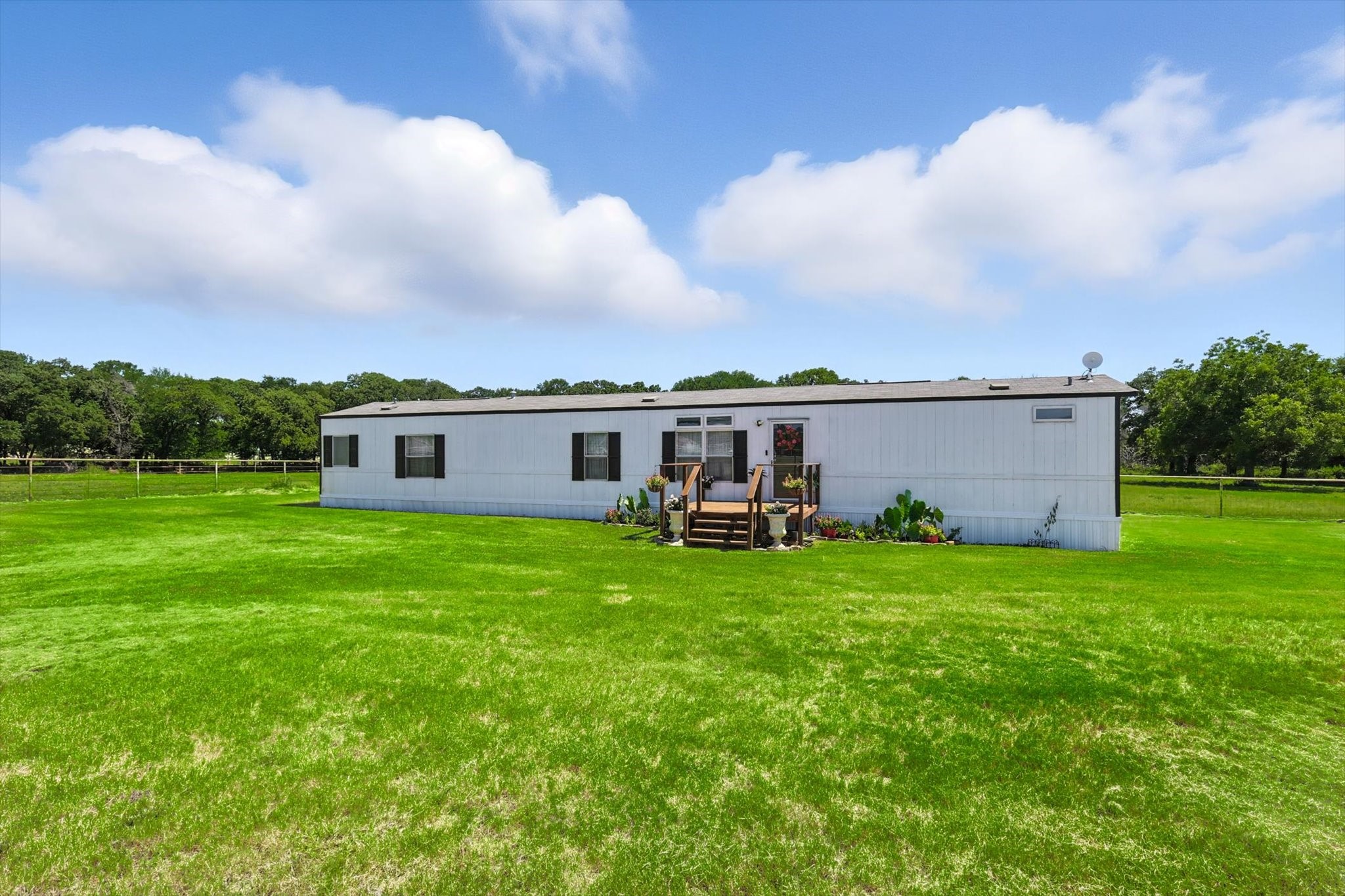 243 County Road 4851 Newark TX 76071
