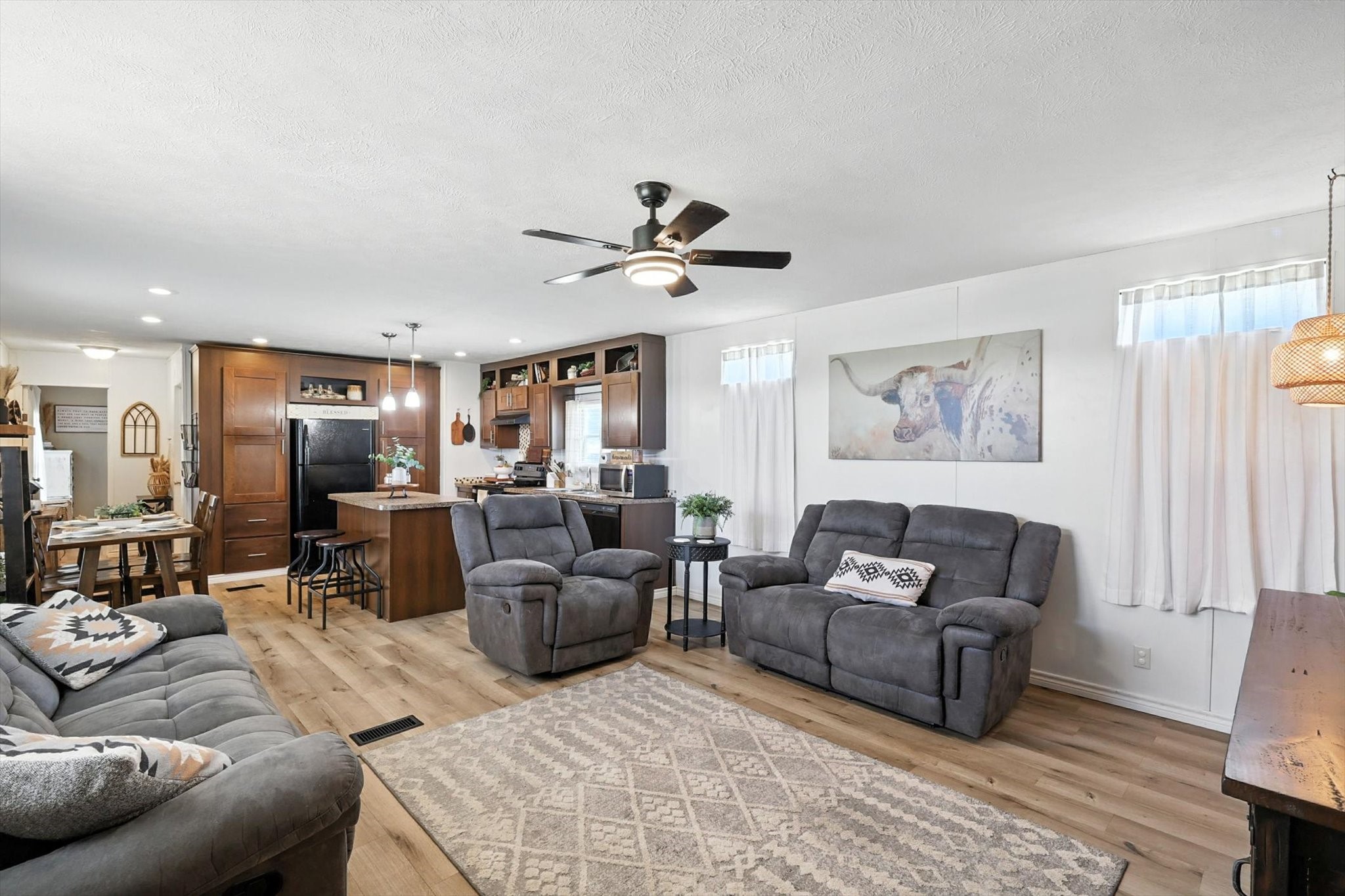 243 County Road 4851 Newark TX 76071