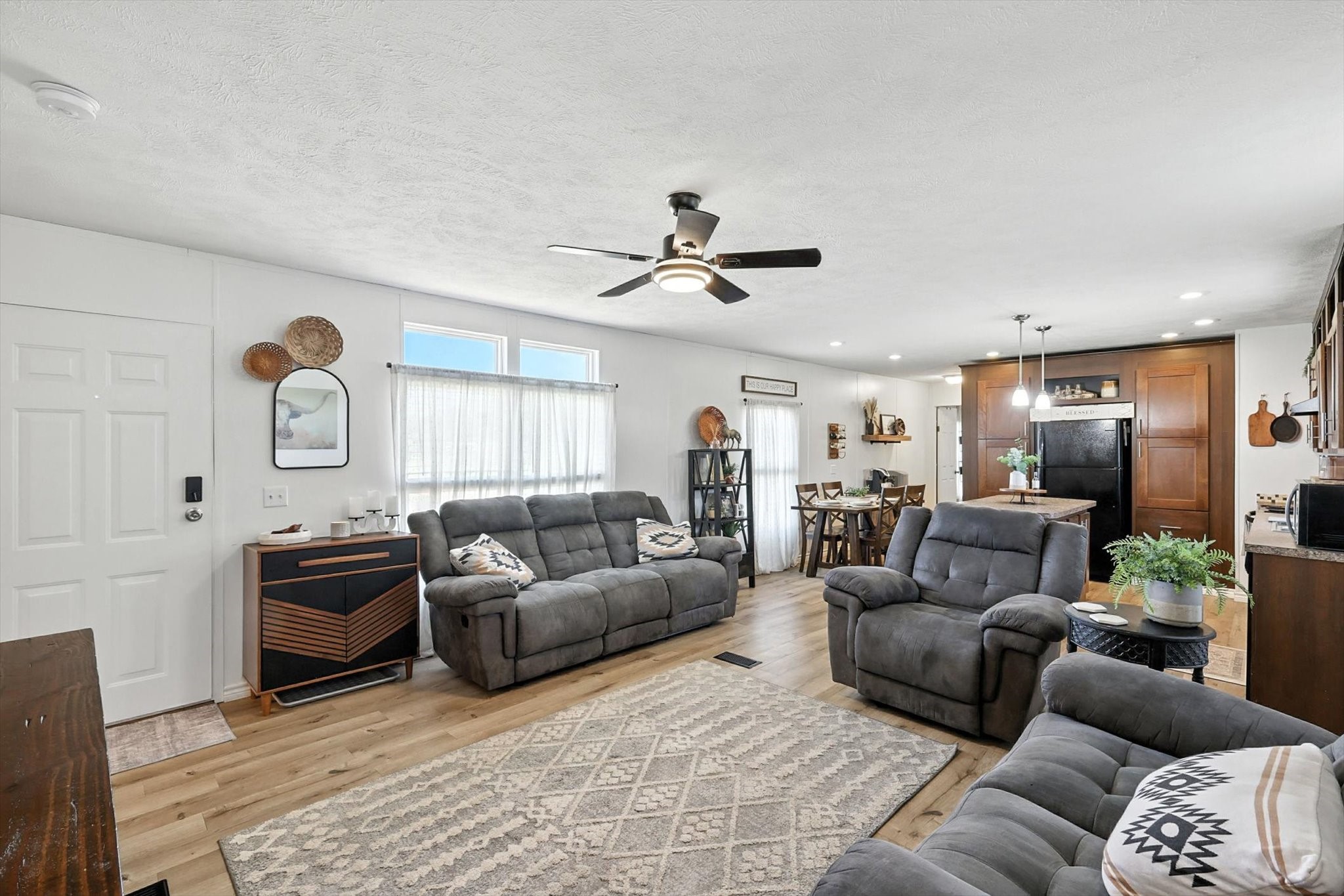 243 County Road 4851 Newark TX 76071