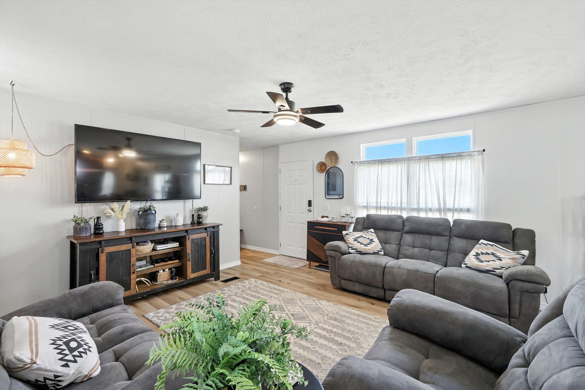 243 County Road 4851 Newark TX 76071