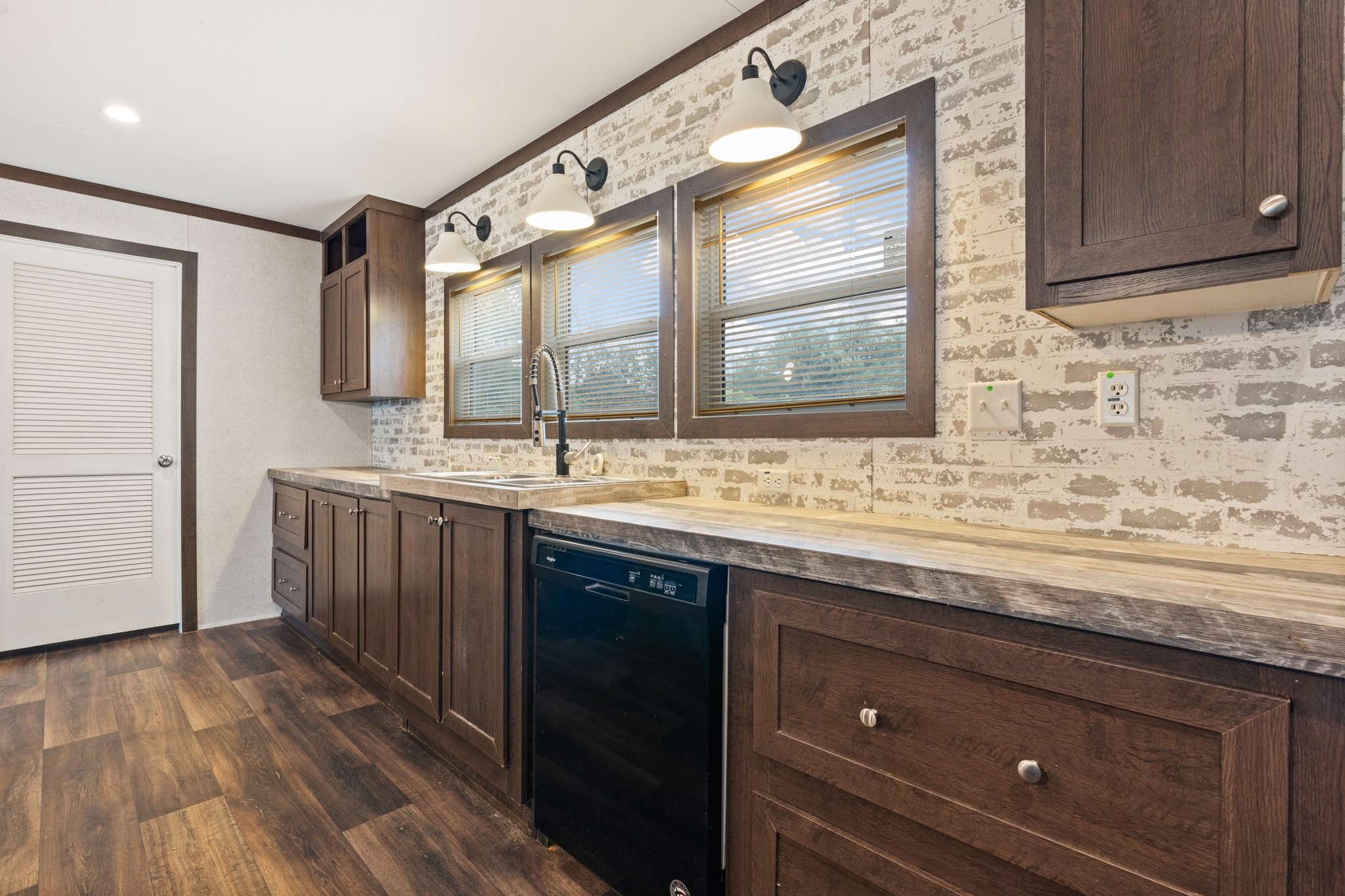 265 Richard Lane Azle TX 76020